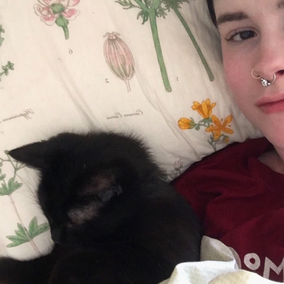 Meet your Posher, Kiara/Kieran - Picture 2 of 7